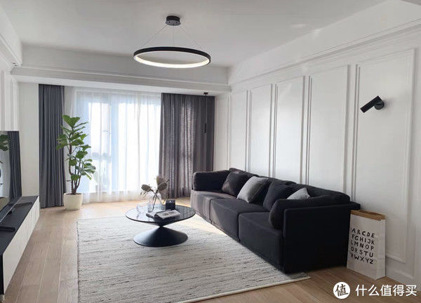 背景墙|越来越多人不吊顶、不做电视背景墙，改用更省钱方案，简约又漂亮