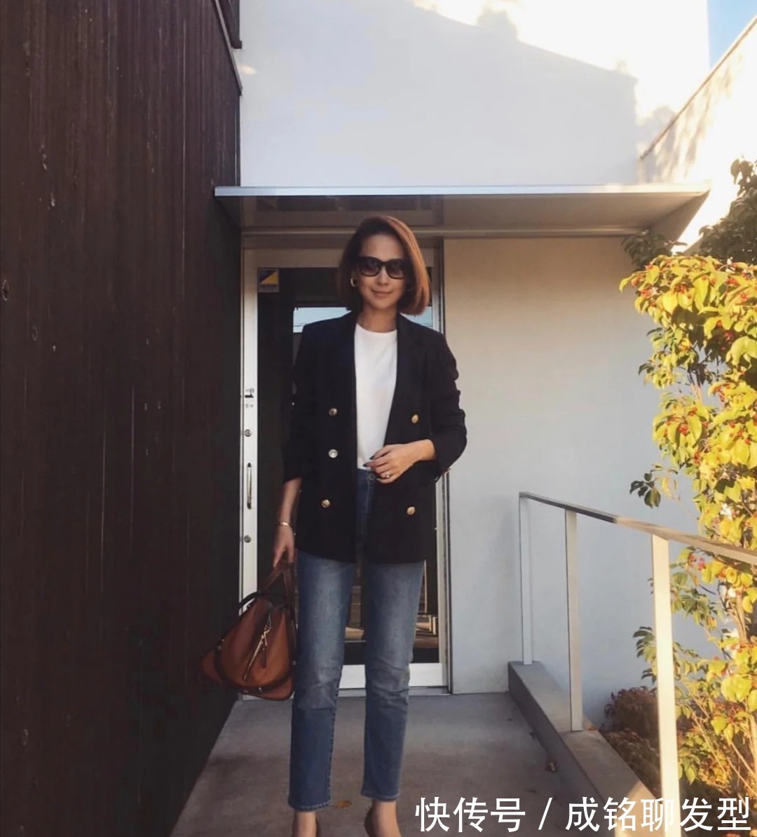 卡其色|这些才是中年女人最美的穿搭,自然随意不扮嫩,优雅大气又高级