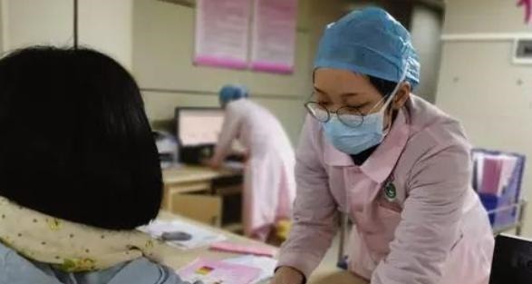 丧命|28岁孕妇子宫被胎儿“踢破”,母子险些丧命,只因之前做过这事