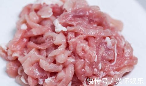 蒜苔直接下锅炒?那就错了,多做1步,脆嫩又入味,颜色不发黄