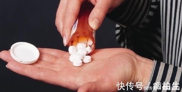 高尿酸|尿酸不超540，不吃药也能降，学会吃3样东西，尿酸主动降下来