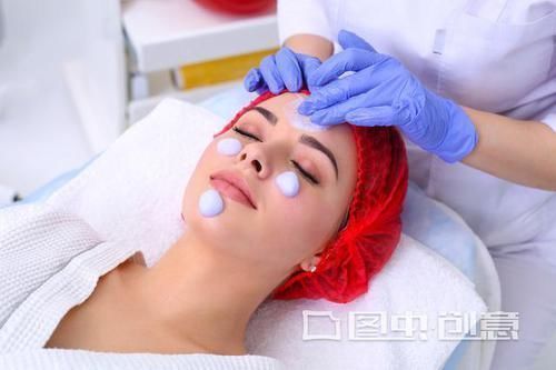 冬季是女人美白的好时机,坚持这4个方法,去除暗黄显气色