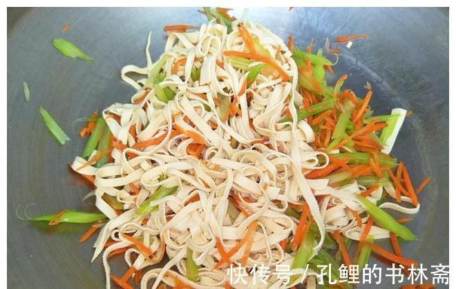 胡萝卜|豆腐皮原来这么好吃，详细做法教给你，这样做比肉都香