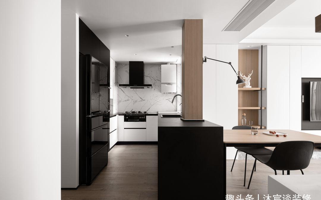 玄关|她家虽然不大,但称得上装修典范,不仅拥有大量收纳,还极简好看