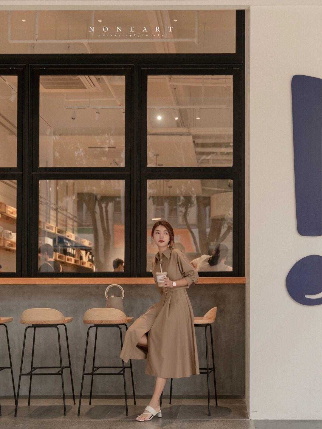 穿搭|都市女白领这样穿干练时髦，衬衫搭配西装裤简约利落，女神范十足