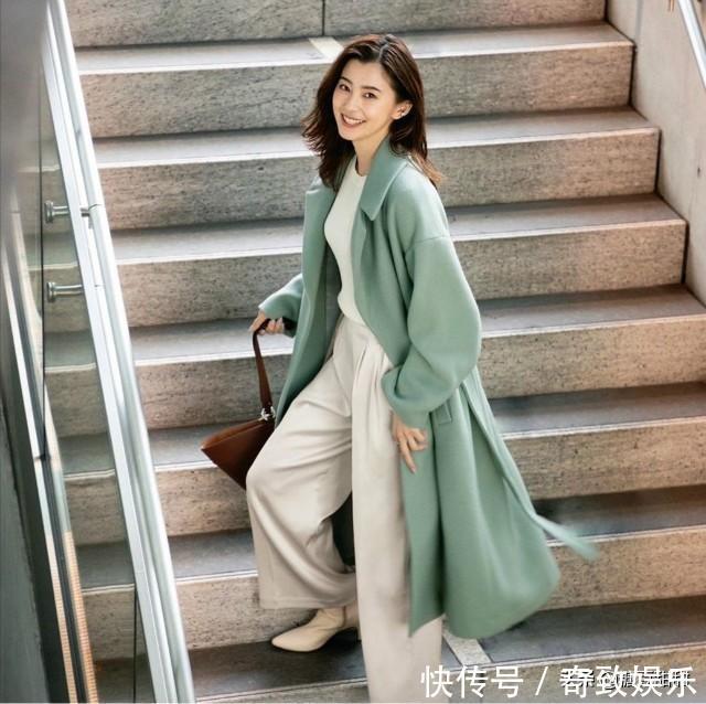 比起减龄,中年女人更需要穿得优雅!学日系妈妈这样穿,气质爆棚