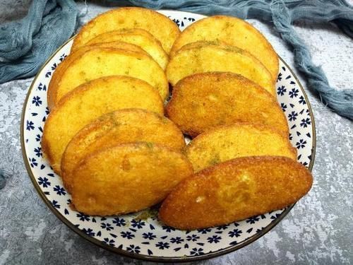 馒头片不要直接下锅炸,多加一步,焦黄酥脆不油腻,比炸油条还香