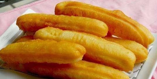 炸油条秘方,很适合在家做,不用泡打粉,一看就会做,一做就成功