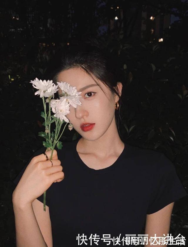 妙招|想拥有光滑细嫩的肌肤那这几个去闭口的“小妙招”,你要知道