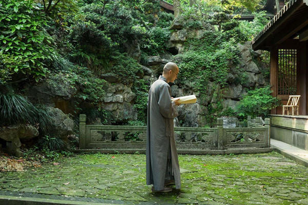 黛玉&林黛玉死后,为何贾宝玉会为她守墓到齿落舌钝?看林家出身多高贵