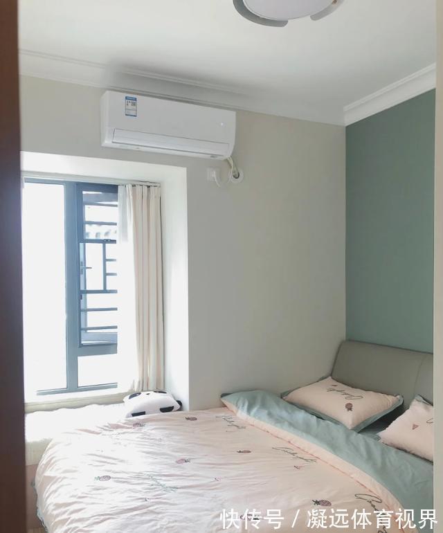 耐看|她家不吊顶,只走石膏线,墙面不造型,只刷乳胶漆,太简洁耐看了