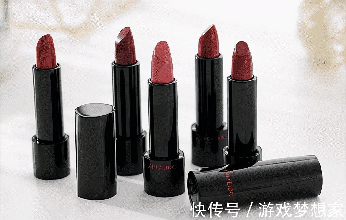 黄一白 适合黄皮的口红有哪些?超显白的口红推荐:让你拥有好气色