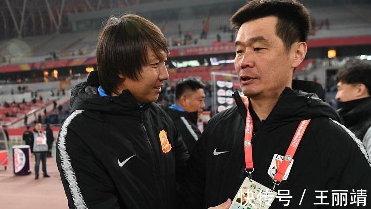 阵容|臃肿?庞大?国足豪华阵容再引争议,对抗练兵还是浪费钱?