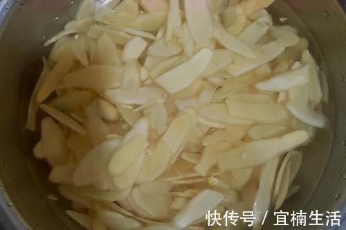 冬天必备小零食,手脚冰凉就吃它,每天来两块,驱寒暖胃顺利过冬