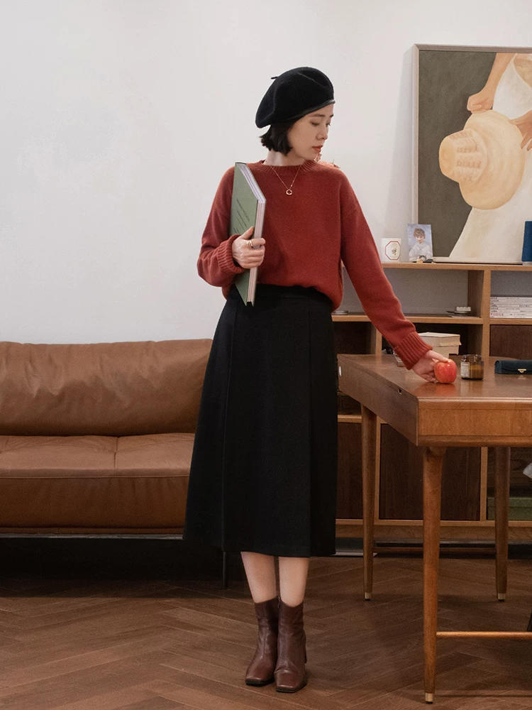 百搭|又被“针织衫+半裙”给温柔到了,有了这4种颜色,30+女人怎么穿都好看!