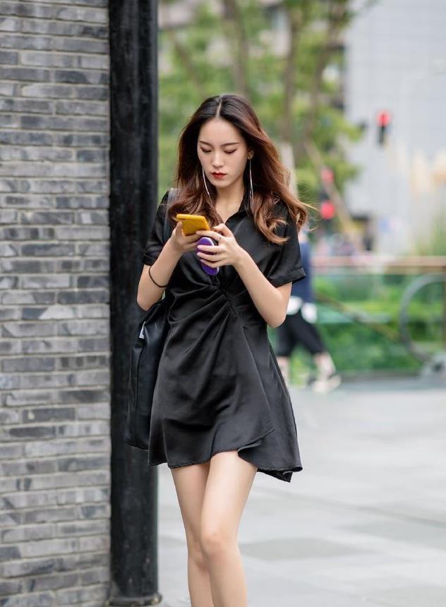 裙角|裙角飘扬的春装搭配,时髦又可爱的姑娘千万不要错过