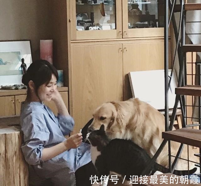 简单生活 这个日本“大妈”真会穿!日常穿搭减龄时尚,哪里像50+的女人