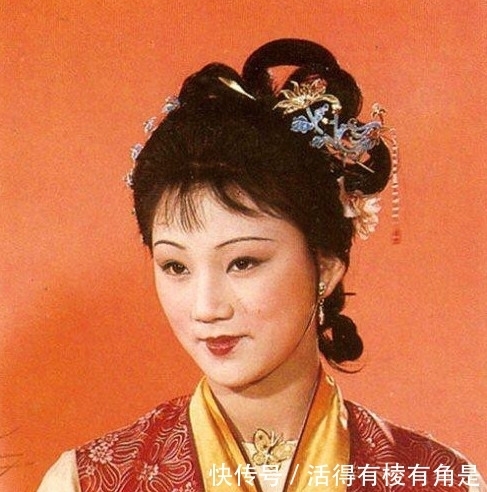 贾蓉的亲生母亲不是别人,就是贾珍之妻尤氏