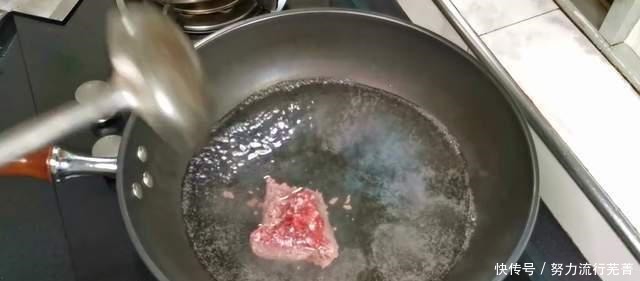 我家天天吃的牛肉豆腐羹，热乎乎的特鲜美，营养健康又美味