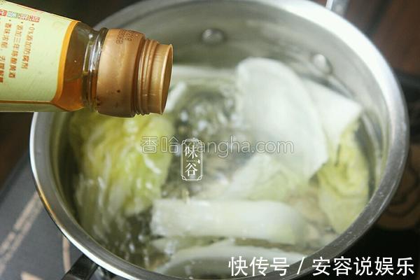 鲜甜|想不到的白菜新吃法！鲜甜到不舍得吃，吃过就忘不了！