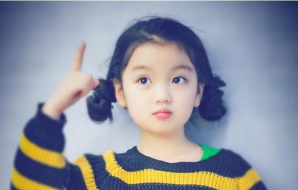 阿拉蕾才是“整容式”长大,原以为会长残,没想到却美到认不出