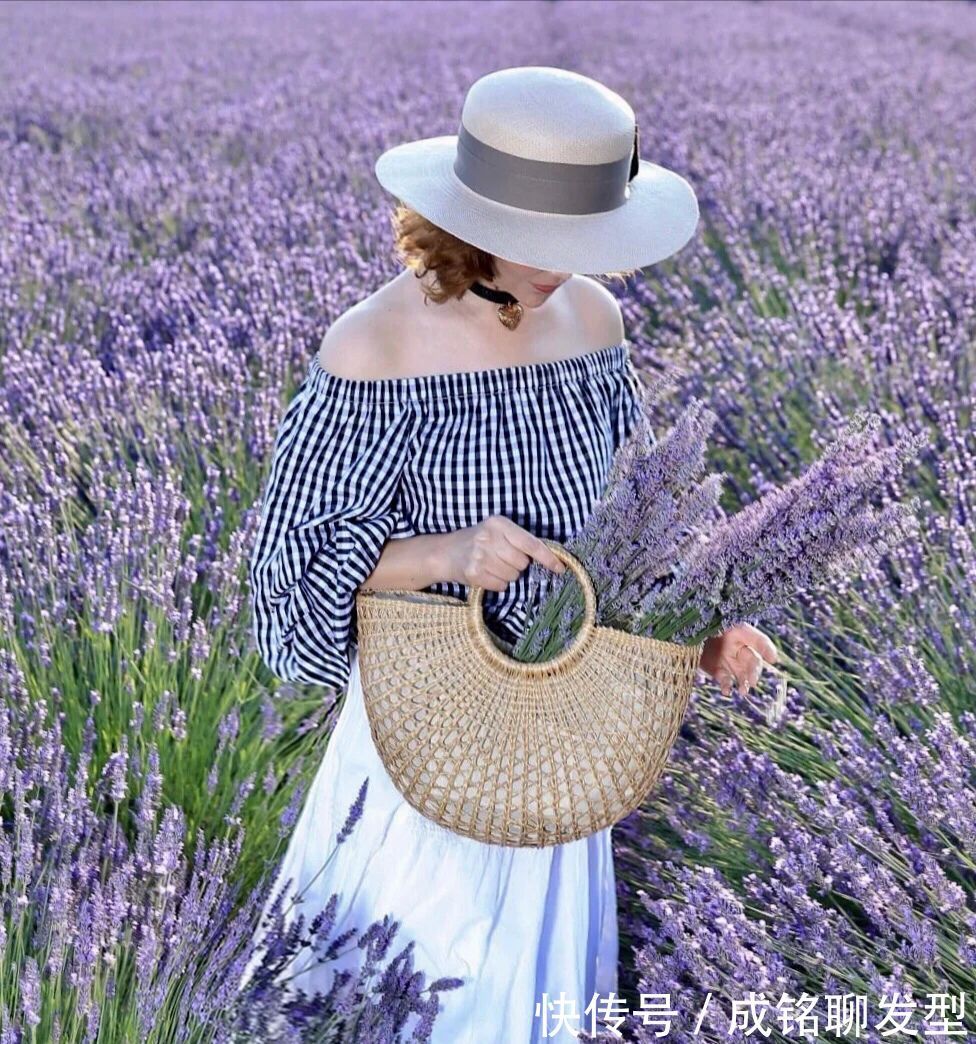 装嫩|奔六的女人无需刻意装嫩,学学这些博主的减龄穿搭,想不漂亮都难