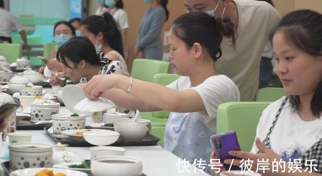 月子餐|这样生娃不紧张,在草莓妈妈学院学习如何舒服生宝宝