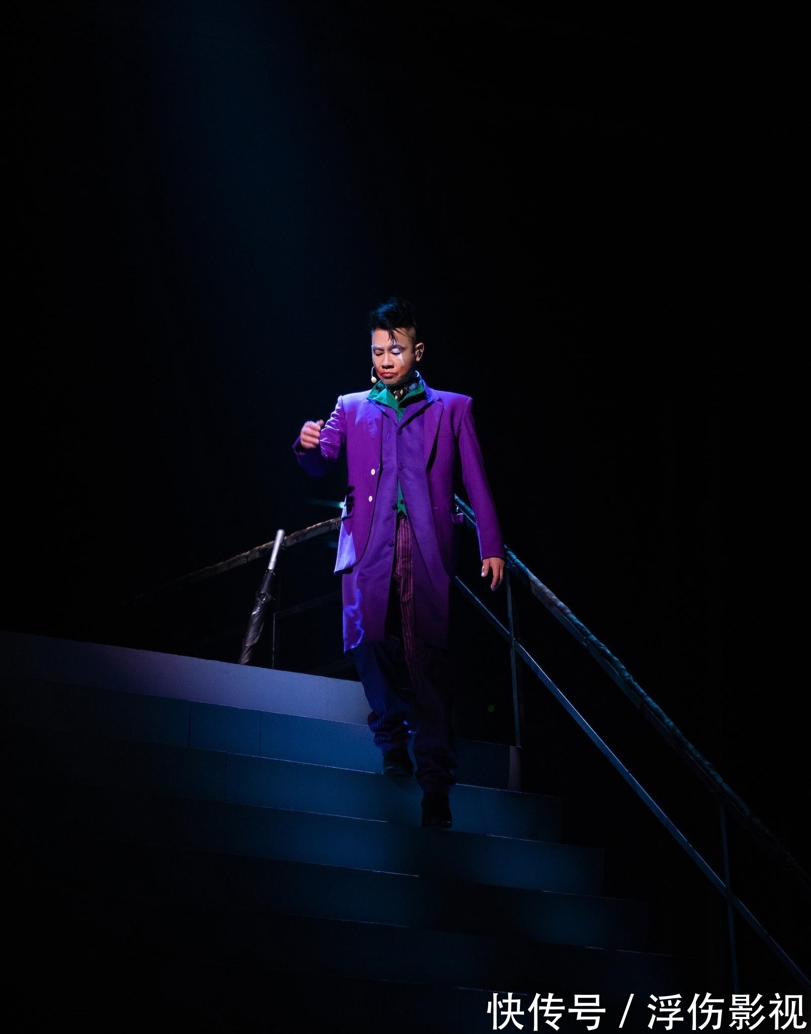 《披荆斩棘的哥哥》陈小春化身小丑高能开唱 尹正再唱《一剪梅》重现袁华名场面