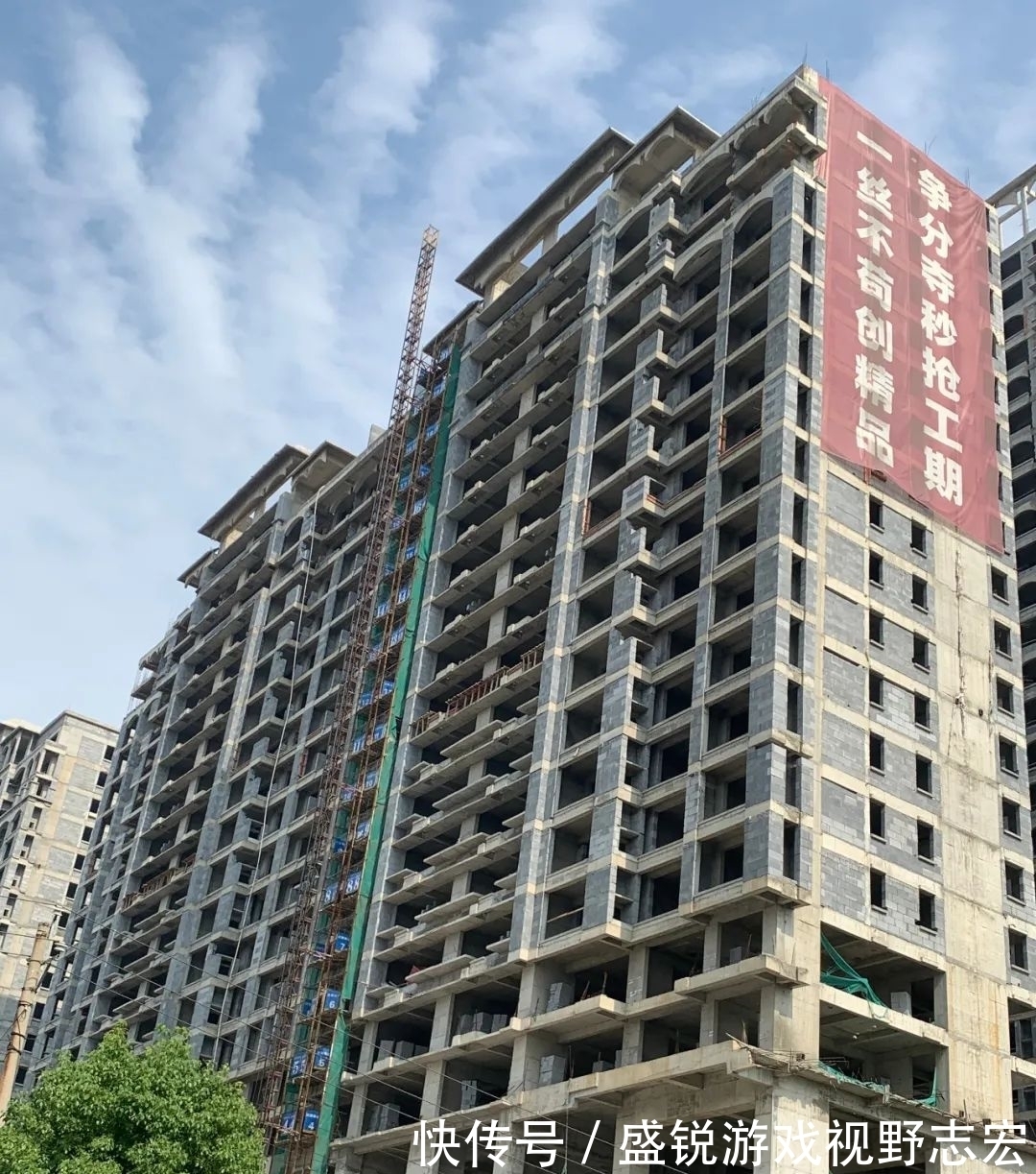 施工|西班牙小镇工程进度播报:仲夏知绿盛 臻情传家音