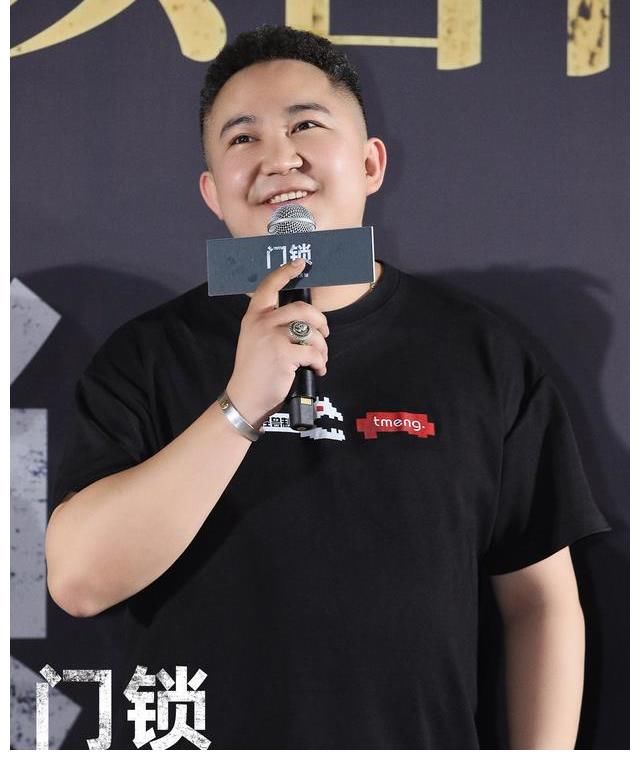 白百何白客范丞丞首映合體 話題爆款《門鎖》坐實(shí)檔期首選