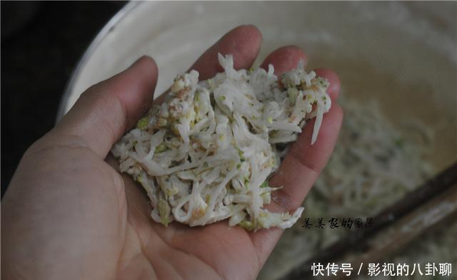 天冷,早餐我家从不吃馒头,最爱萝卜饼,简单省事,比吃肉还好