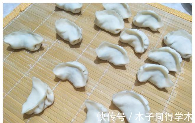 韭菜|明日小暑，吃饺子就选这个馅，好吃又营养，夏天适合多吃点