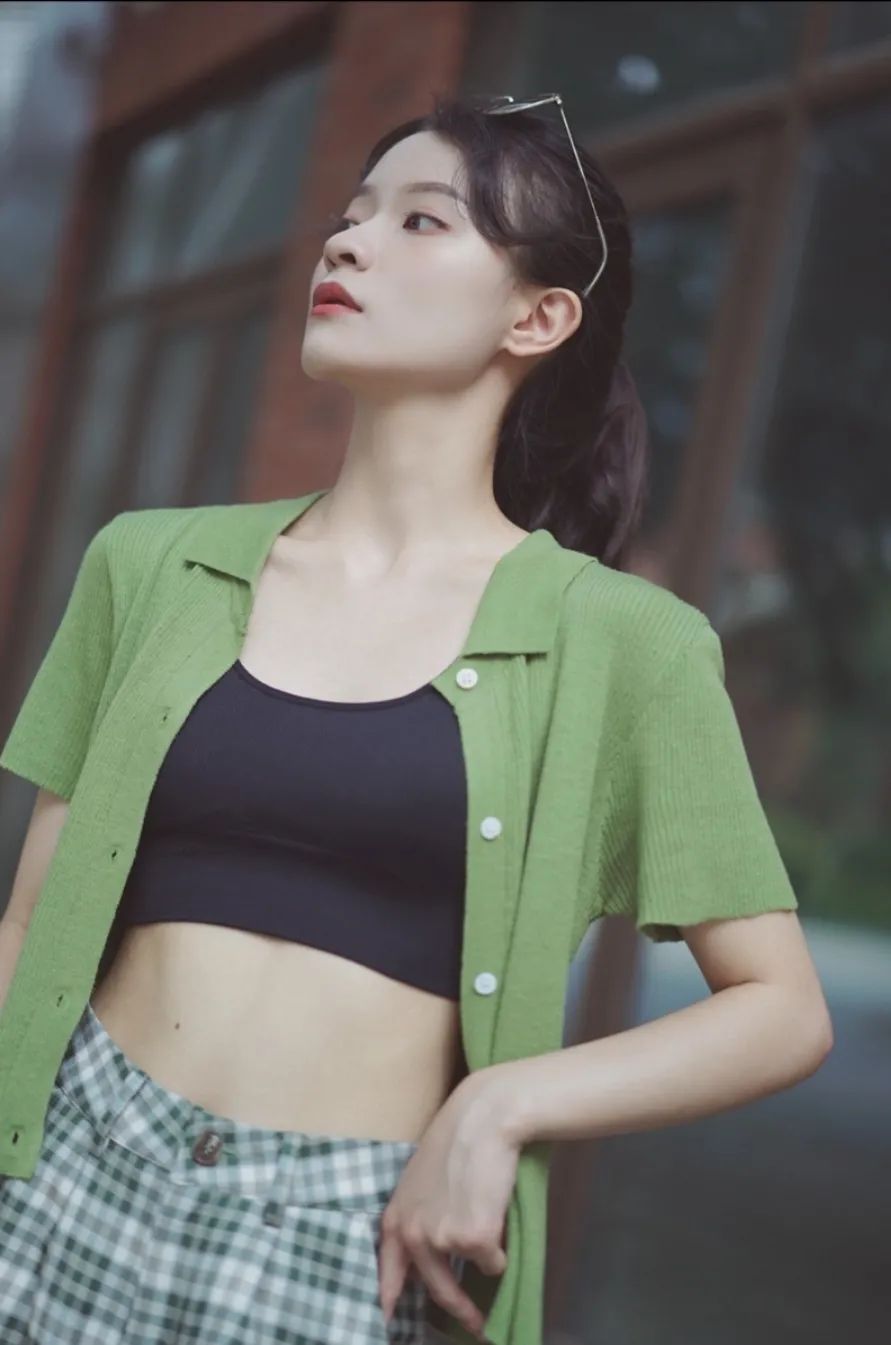 短裤|今夏最适合小个子的3款裤子，显瘦显腿长，照着穿就对了