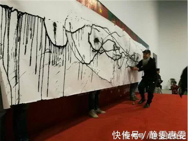 大师|如今“丑书”风盛行，看到这些“艺术家”的丑书，网友：我的刀呢