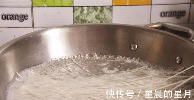 姜丝|虾仁豆角面，营养又好吃，健康美味！