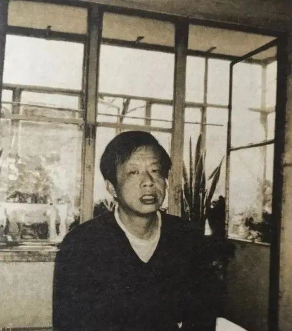 45岁王小波惨死前的一幕:额头撞破皮!医生在牙齿内检测出白灰