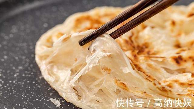 诀窍|烙饼时,和面用冷水还是热水牢记2个诀窍,饼柔软起层不干不硬