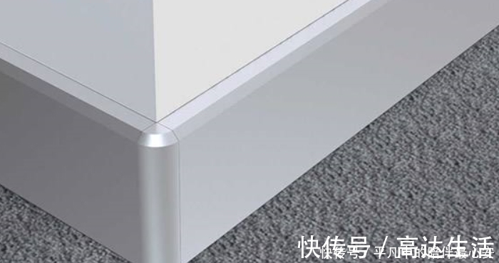 不锈钢|新房装修不要装瓷砖踢脚线了,师傅一看就摇头,如今流行这么做