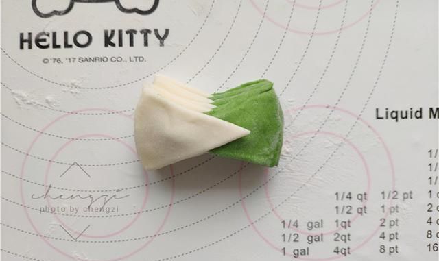 晒我做的早餐，让人眼前一亮！暄软好吃，网友：花卷也能如此惊艳