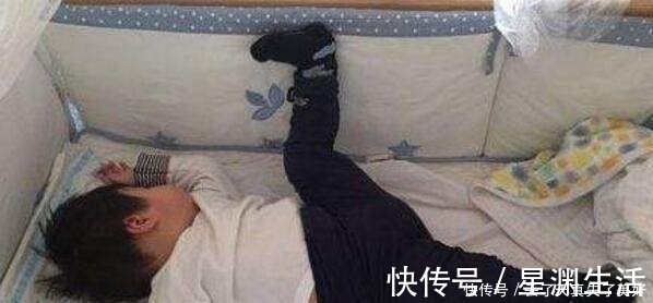 宝宝们|妈妈拍下宝宝们“独特”的睡姿,一个比一个可爱!