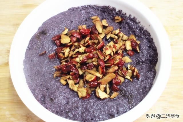 冬季碰到这谷物别错过,2块钱一斤,做蒸糕特香,家人天天吃不够