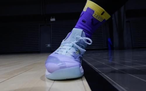 强度 它配置降级、它性能退步……可我依旧认为它是今夏最值得入手的实战鞋