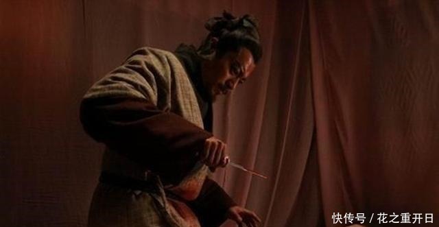 宋江逃命时,为何一定要带上弟弟,有个重要原因让他不敢不带!