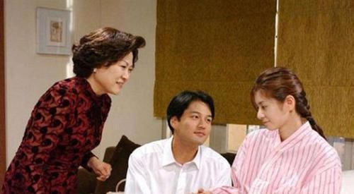 月嫂|生完娃第三天,全家发生“世纪大战”:坐月子是产后的第一个难题