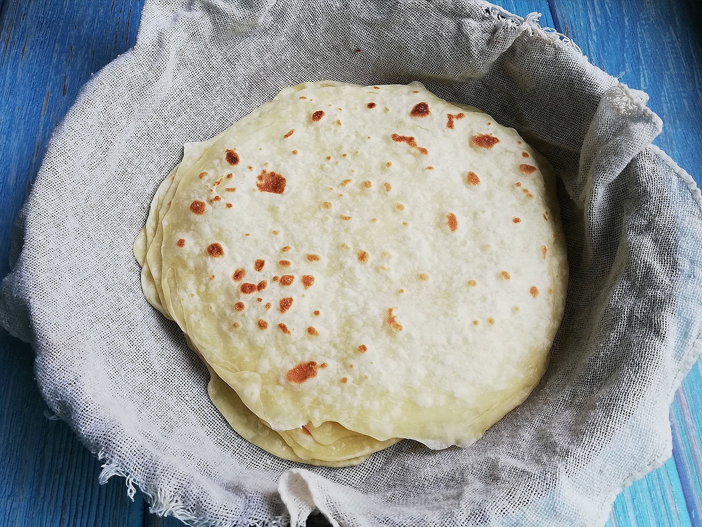 2个鸡蛋，一碗面，教你40秒烙一锅，不用一滴油，烙的饼柔软劲道