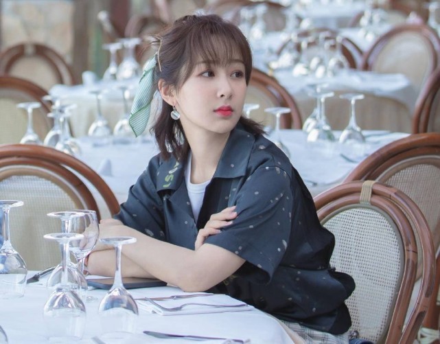 楊紫|楊紫成磕冷門CP專業(yè)戶希望依萍和杜飛一對,紫薇和爾泰成CP