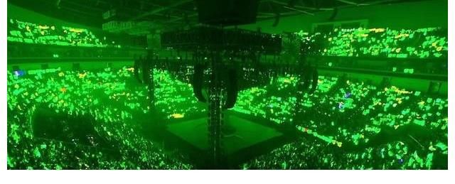 家族|王一博“綠色環(huán)保”家族演唱會(huì)，一曲《無(wú)感》扭到你心里了沒(méi)？