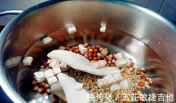 妙招|不懂门道，吃力又不讨好的小肠，拿出妙招，一菜还能两吃！