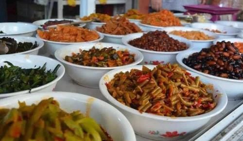 五六十年代整天吃咸菜，为什么高血压的人还少？医生说出答案