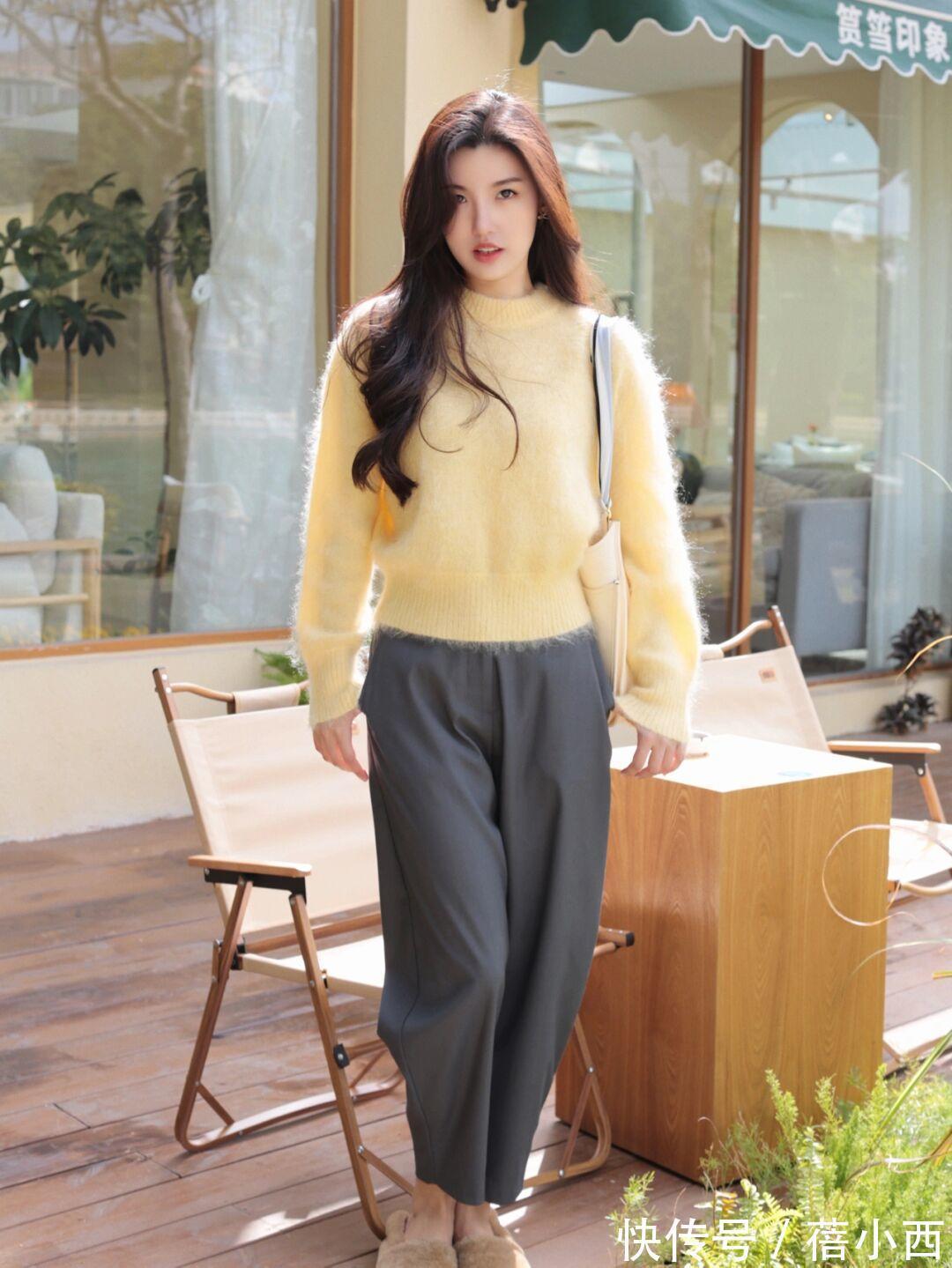 毛衣|春季还是穿“毛衣”最优雅,配裤子和半身裙,都比你想象中更时尚
